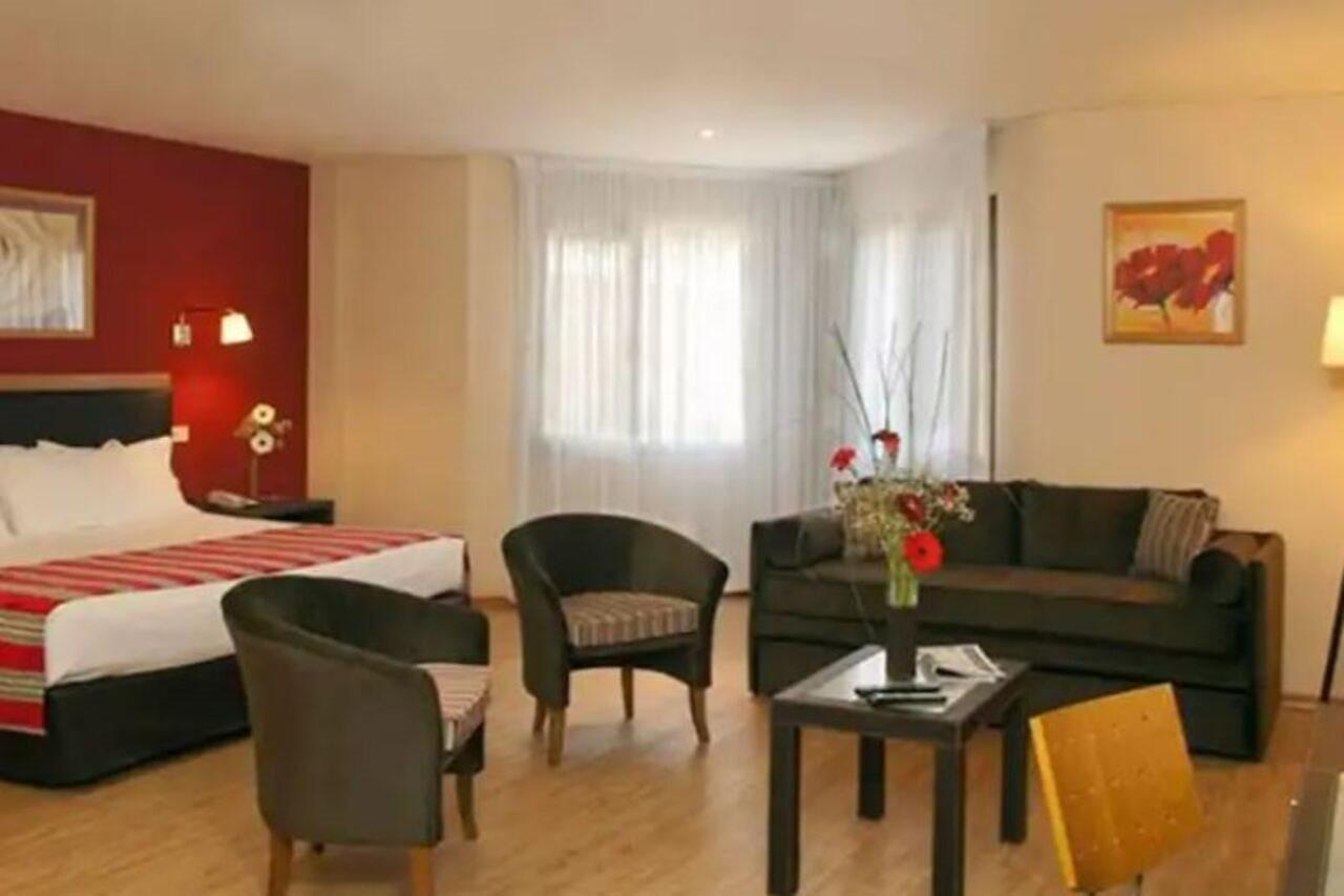 Hotel Land Express Neuquén Esterno foto