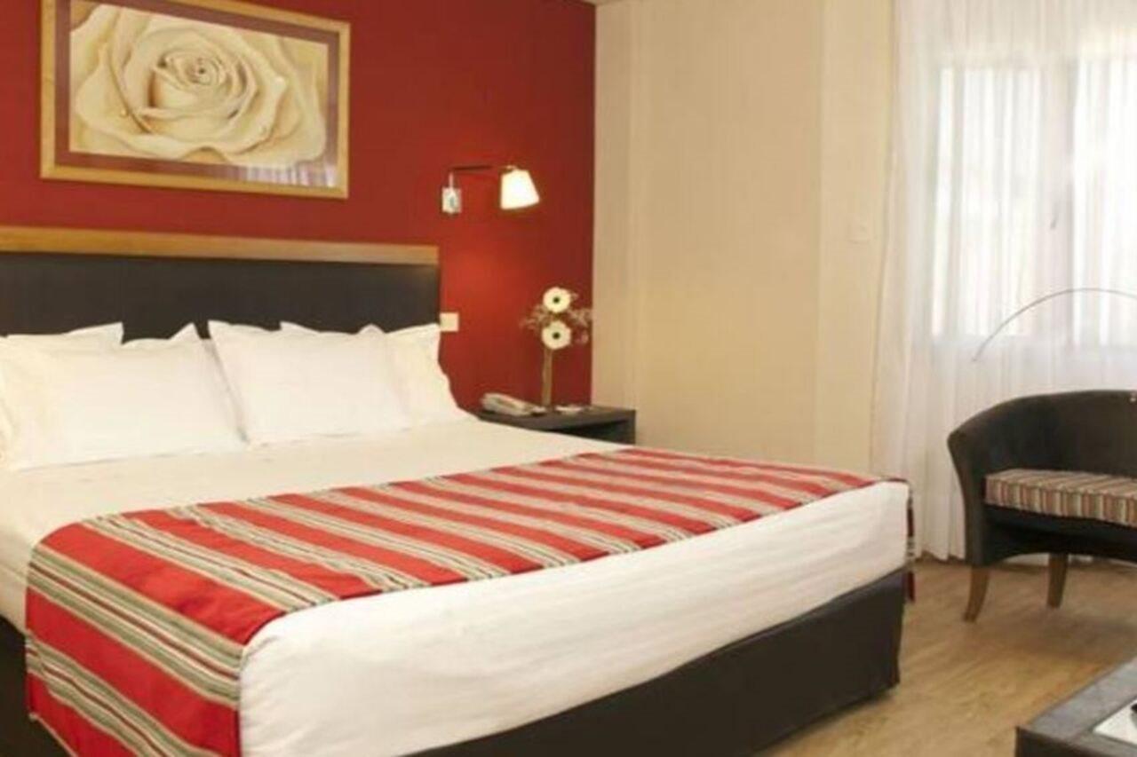 Hotel Land Express Neuquén Esterno foto