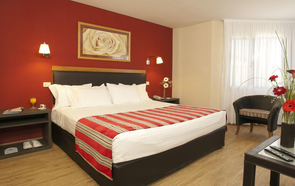 Hotel Land Express Neuquén Esterno foto