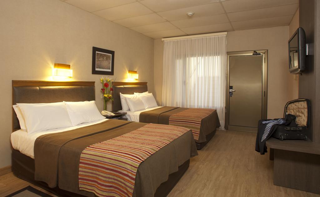 Hotel Land Express Neuquén Esterno foto