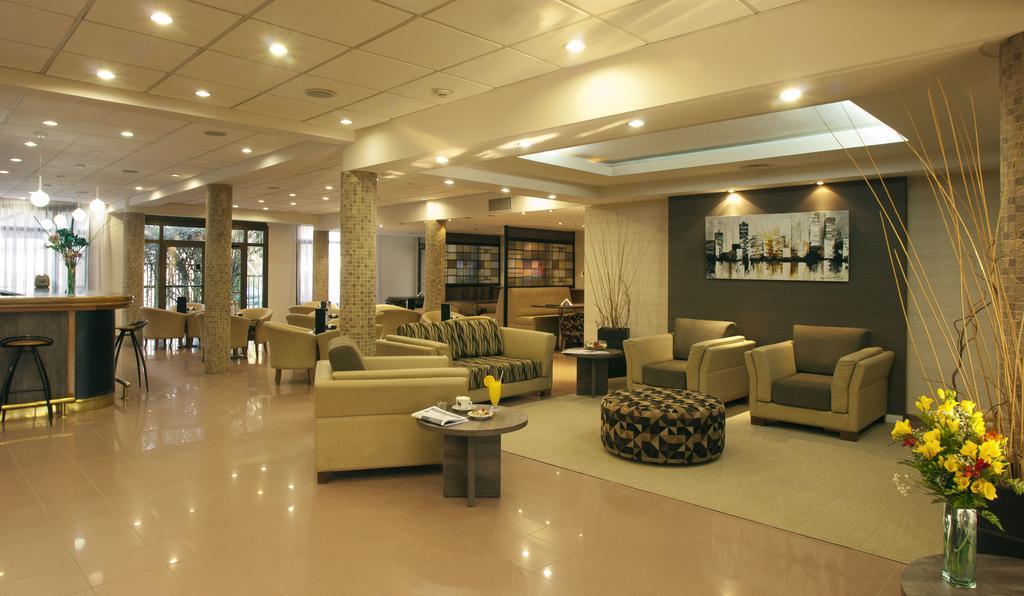 Hotel Land Express Neuquén Esterno foto